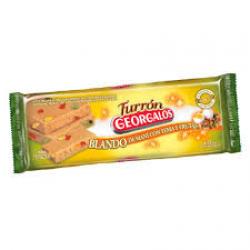 Turrón blando de maní con yema y frutas