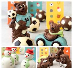 Figura hueca con forma de perro, gato, hipopótamo, tortuga , pelota, osos y muñecos de nieve de chocolate con leche o chocolate blanco, coloreada.