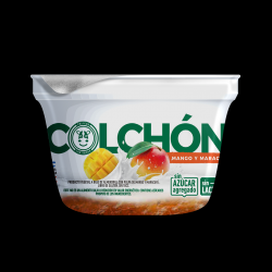Yogur de almendras con colchón de mango y maracuya