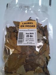 Laurel en hojas